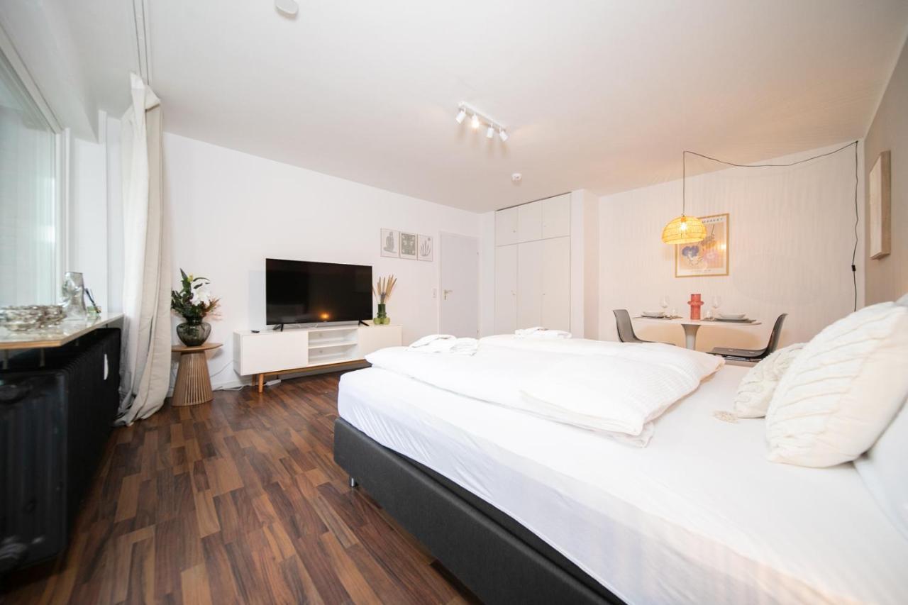 Favorite Stays - Suite And More - Westfeld Нойс Экстерьер фото